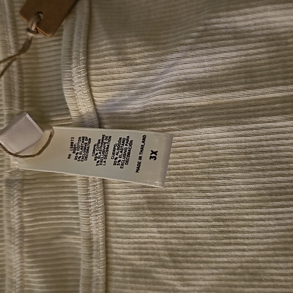 1299. NWT SKIMS Cami (bone) (3x) - Picture 4 of 5